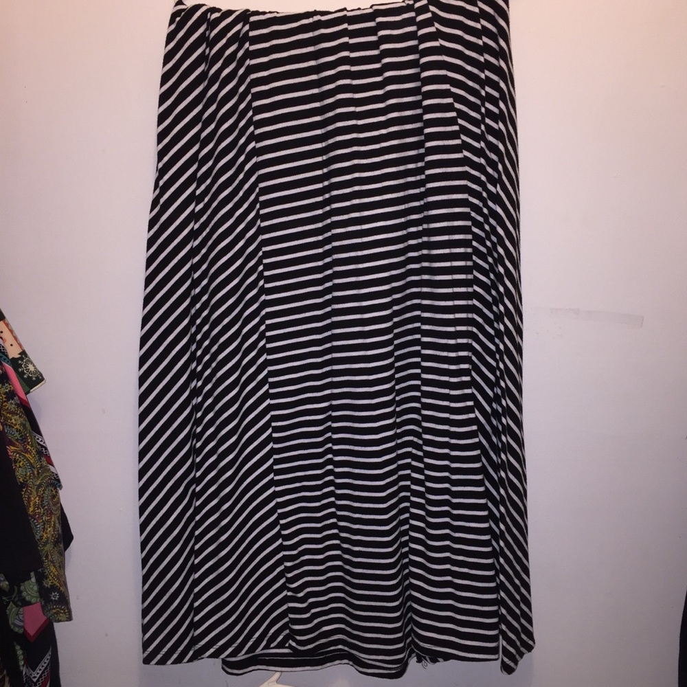 Striped maxi skirt Maurice’s large